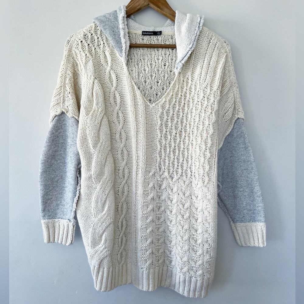 Solutions Cozy Knit Hoodie/Sweater Hybrid Size Medium EUC